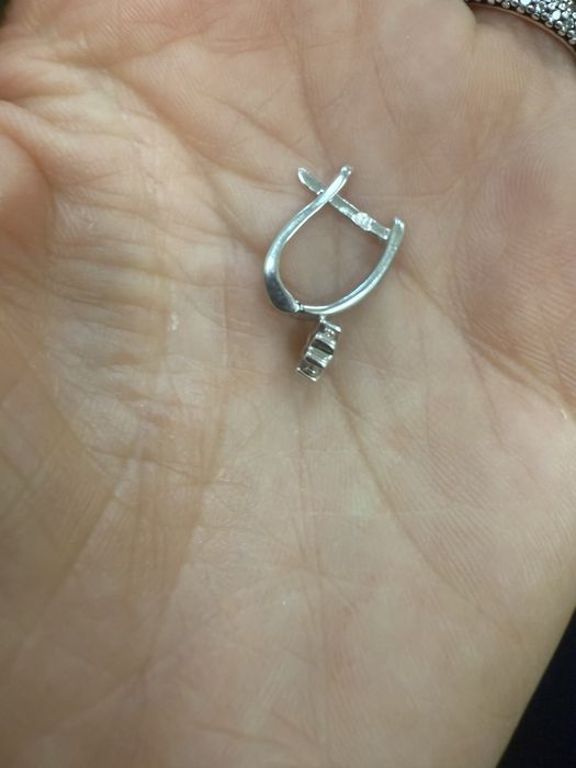 Обеци с диаманти