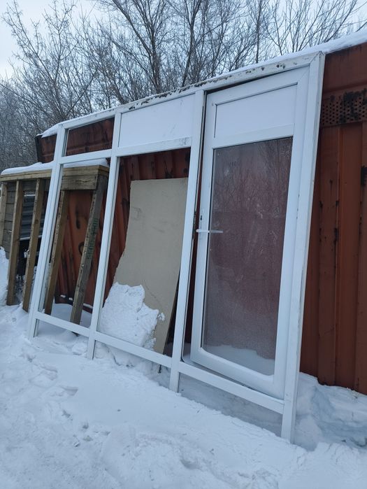 Продам пластиковую раму.