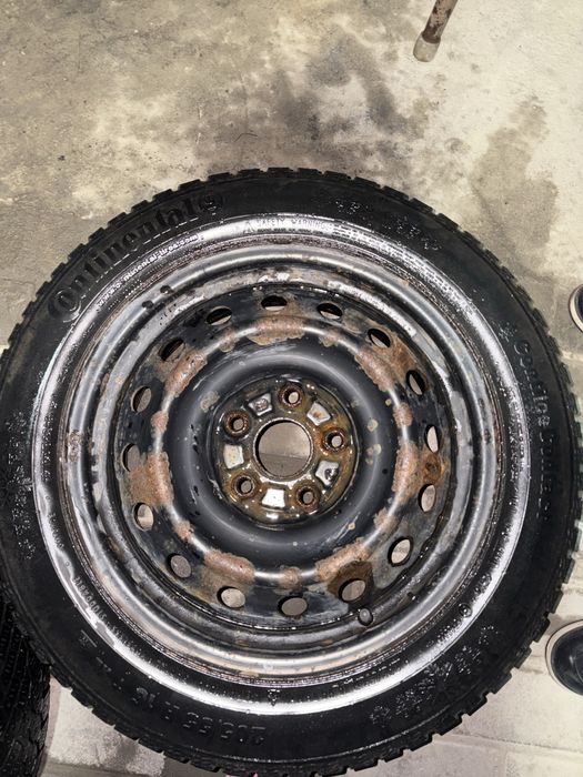 Продам зимние шины с дисками