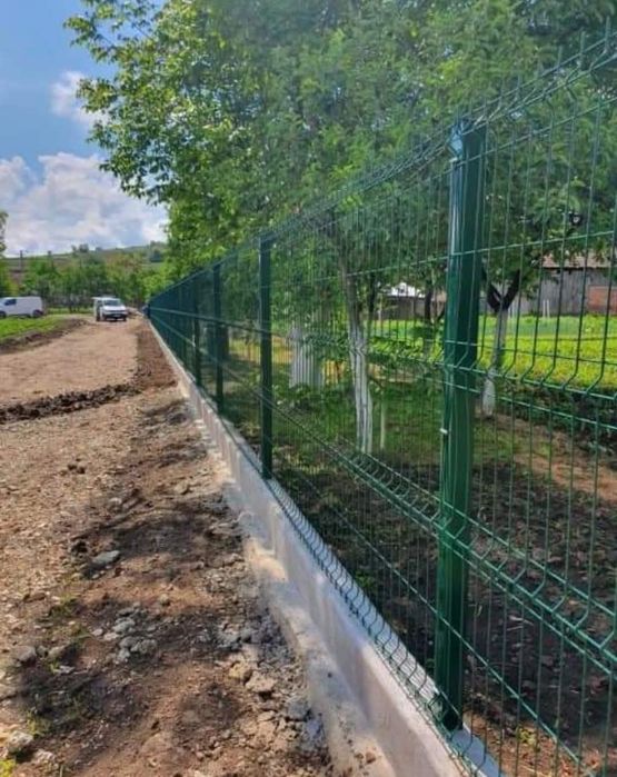 Garduri și porți din plasa bordurată