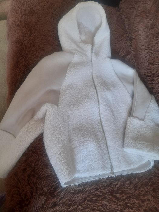 Продам куртку женскую