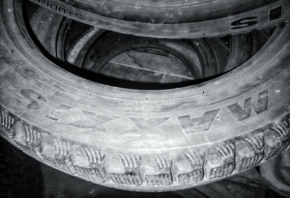 Maxxis R17 зима комплект