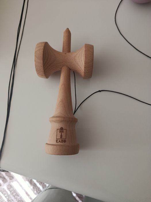 Vând kendama karo fury