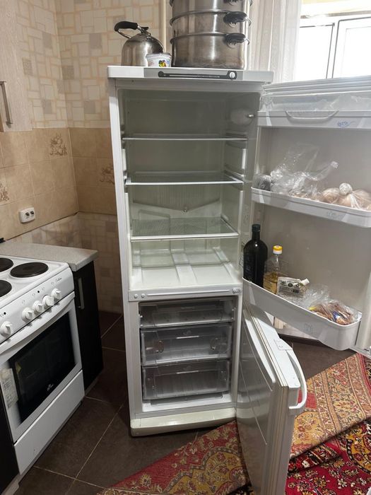 Продам холодильник на запчасти