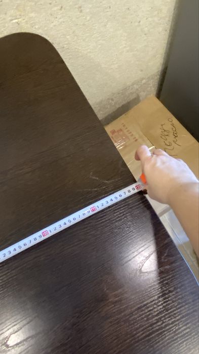 Стол для гостинной