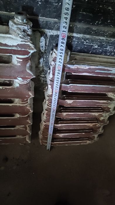 Батареи чугунные 2 шт.