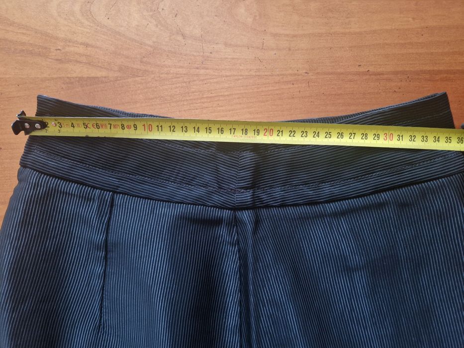 Fusta scurta eleganta cu pliu in fata Zara mas S