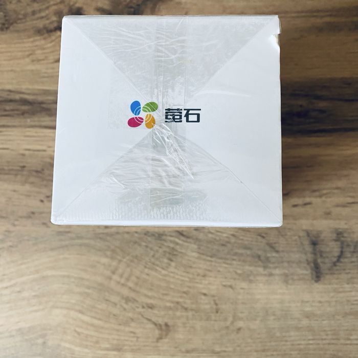 Продам новую камеру EZVIZ