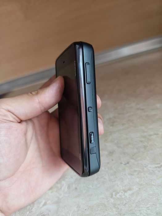 Nokia N900, Maemo, без бартери и пазарлъци