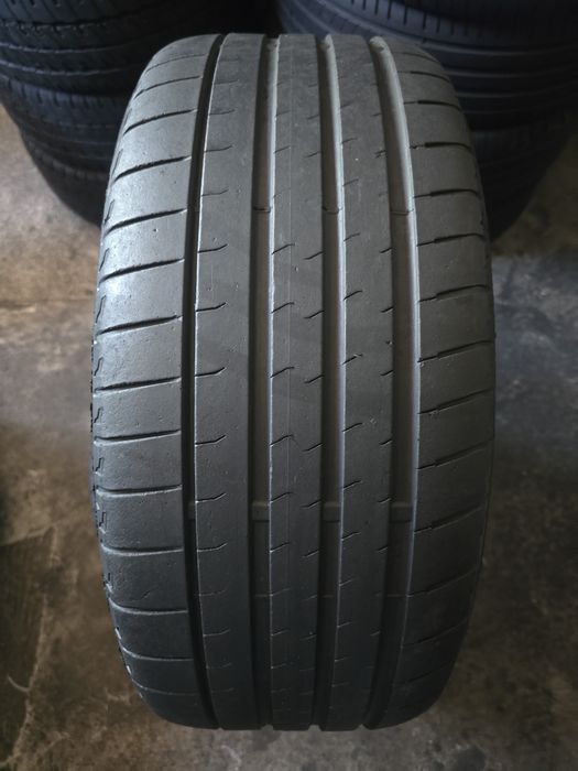 Bridgestone 225/45 R18 95Y vară