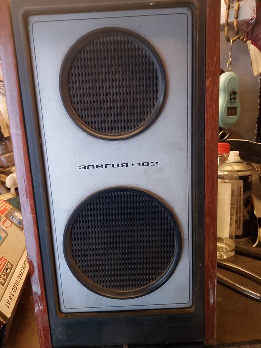 Акустическую колонку