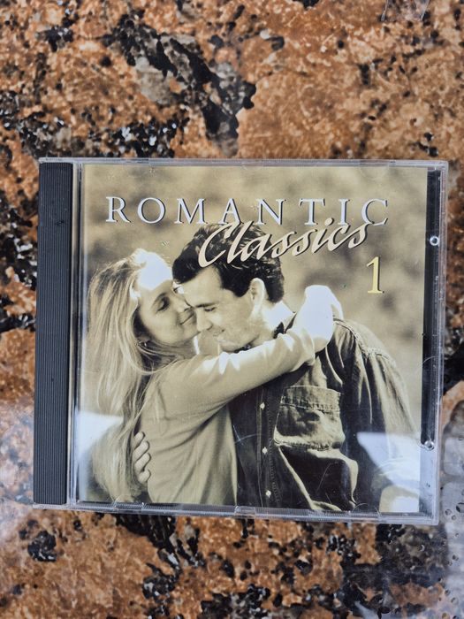 Vand 7 CD muzica usoara mixta straina artisti internationalii 

- vide