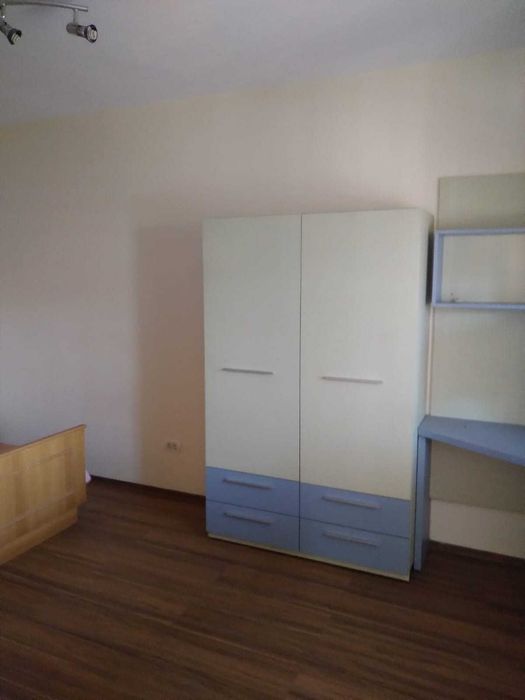 Apartament la casa de inchiriat