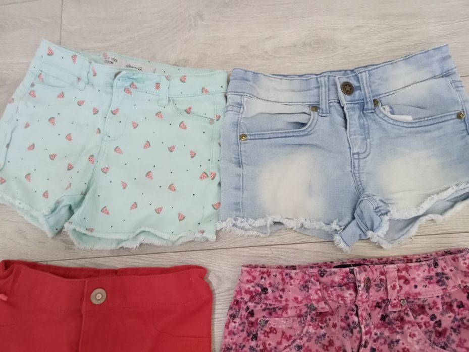 Лот от поли за момиче