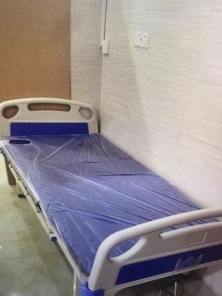 Pat de spital Nou ,rabatabil profesional medical cu saltea, 4 secțiuni, suport 200 kg, reglare spate și picioare