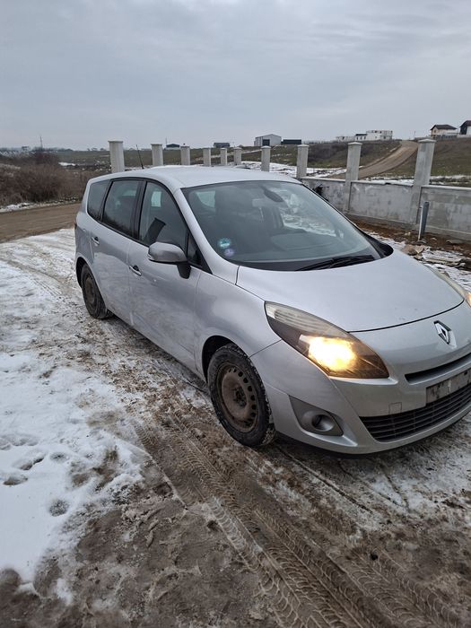 Dezmembrez renault scenic 1.4 tce