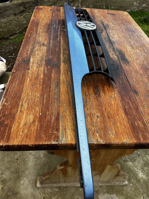 Предна решетка  за Volkswagen Golf 3