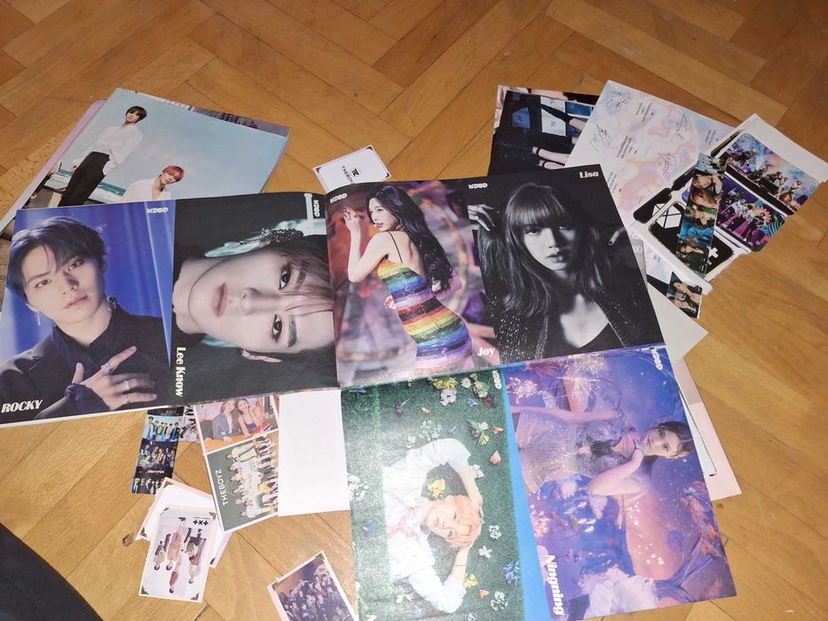 Колеция карти, стикери и плакати на различни K-POP групи