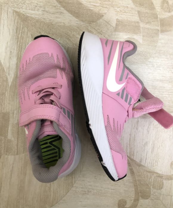 Продам детские кроссовки nike оригинал