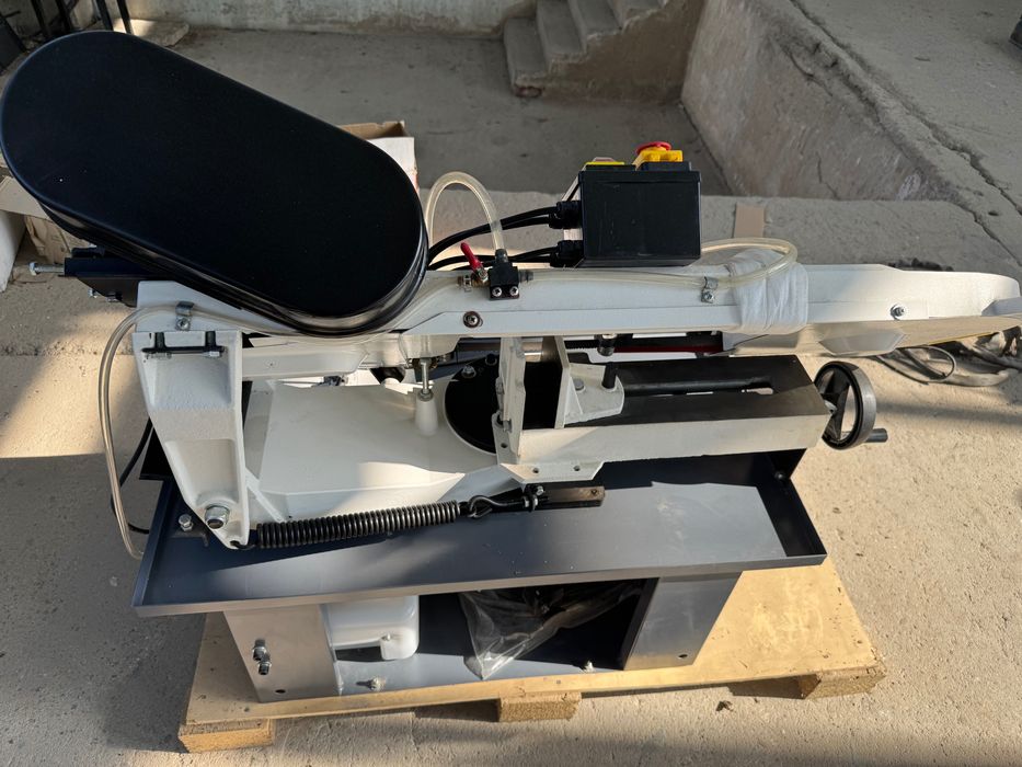 Лентоотрезна машина