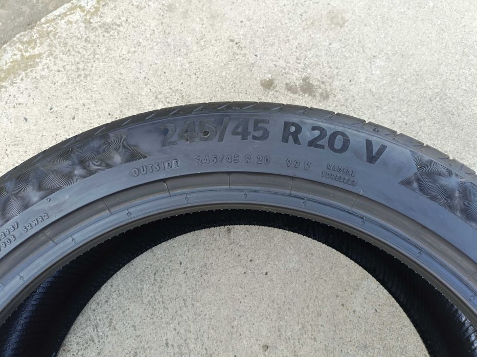 Doua anvelope vara 245 45 20 Continental PremiumContact 6 dot 2022