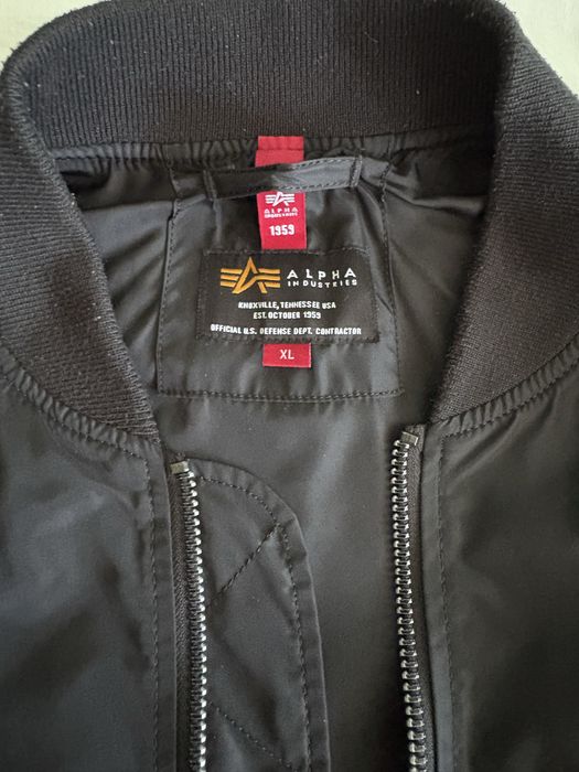 ALPHA Industries бомбър яке