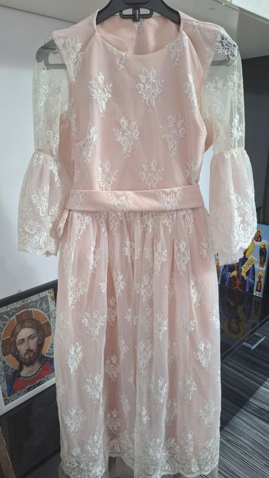 Rochie elegantă  din dantela