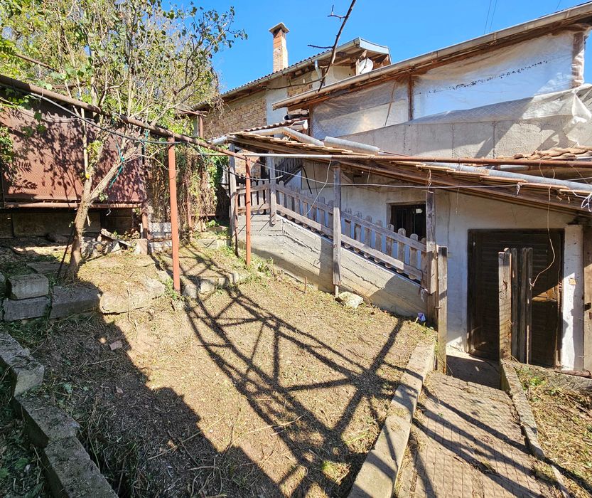 Продава се Къща в Велико Търново, Акация - 90 кв.м за 1534 €/кв.м - Снимка #1