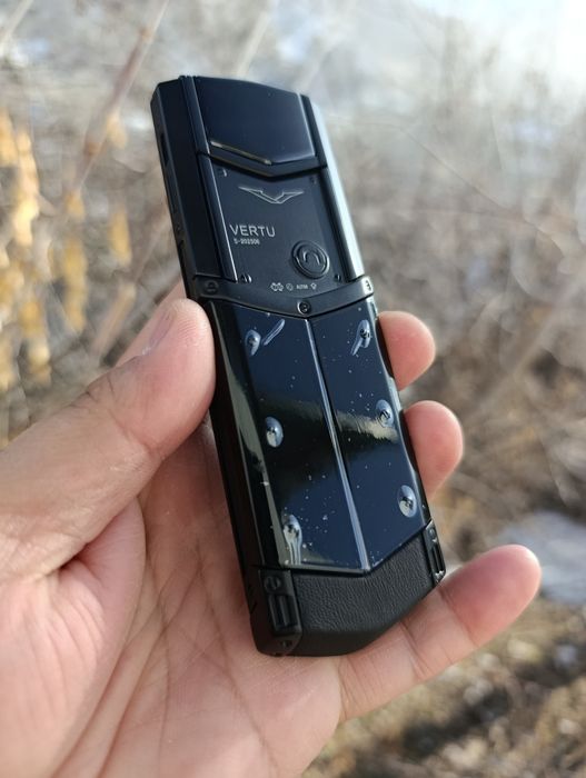 Vertu Ayxta Vertu s