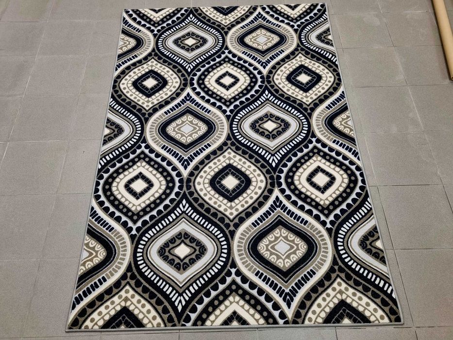 Килими по 30лв Броя Доставката с опция преглед с еконт.