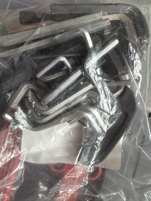 Набор разных шестигранников