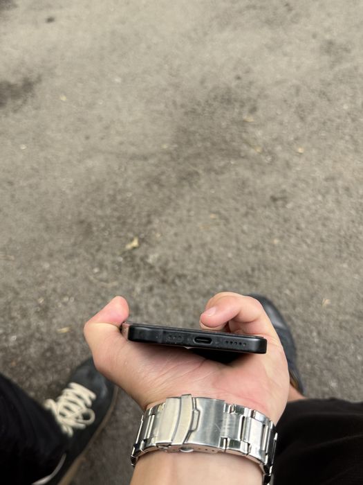 Срочная продажа Iphone 15