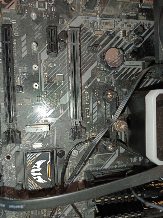 Ryzen 9 5900X, ASUS TUF B450M-Plus Gaming, 2x8GB Corsair Vengeance LPX