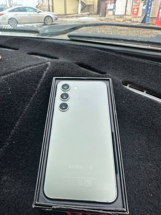 Самсунг s23 5G 256 г