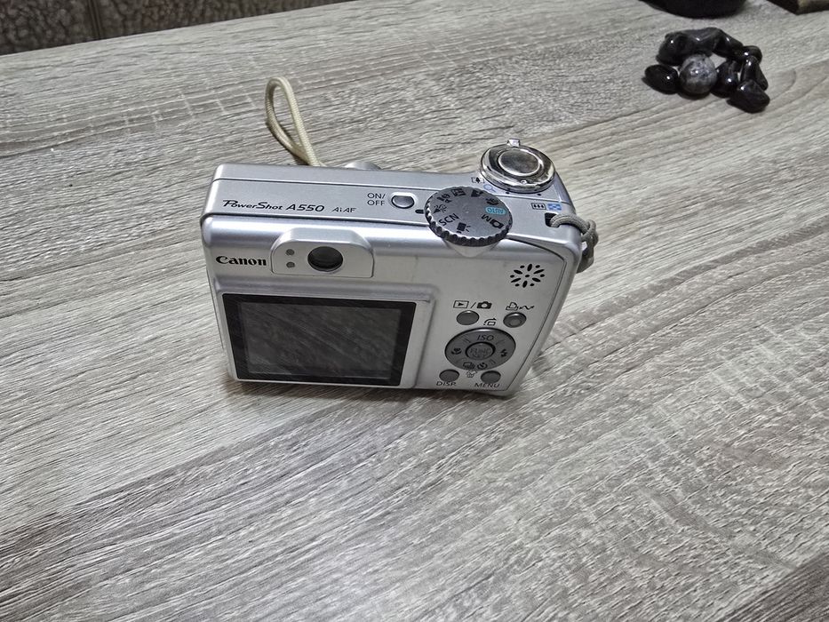 Aparat foto compact Canon PowerShot A550 – 7.1 MP, Zoom Optic 4x, Aspect Retro / Vintage