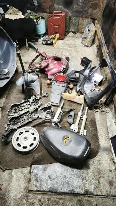 Продам мото запчасти