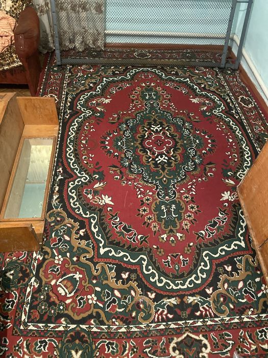 Продам ковер размером 2×3 м
