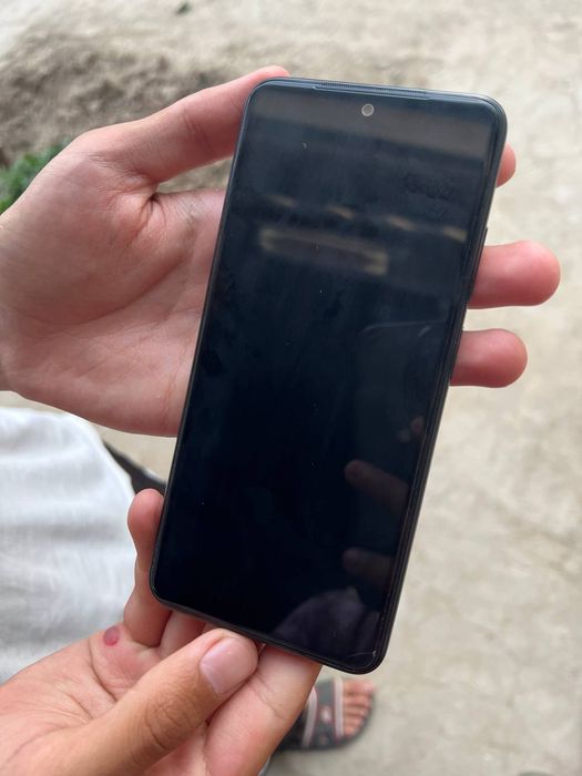 Redmi not 10s
Xotira 6/64
Kar dak yuq 
Telga javob 
Aybi yuq xolati id