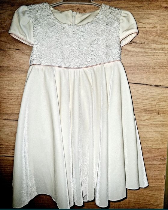 Нарядные детские платья