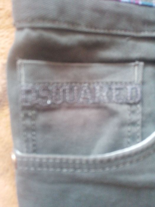 Blugi scurți DSQUARED mărimea 32