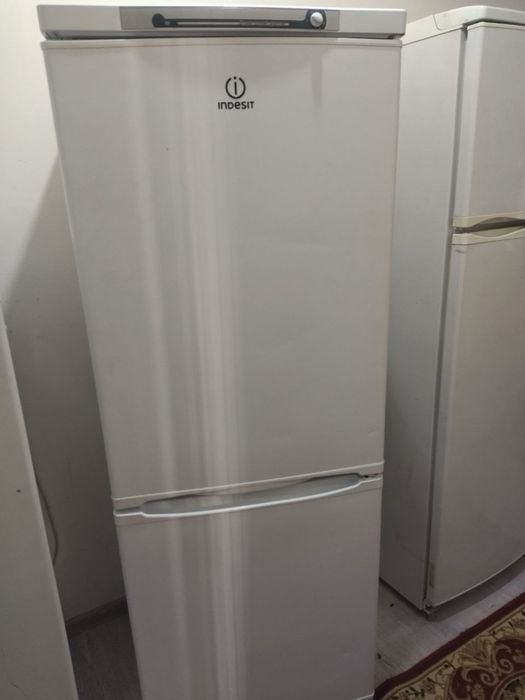 Indesit rabochi holadilnik