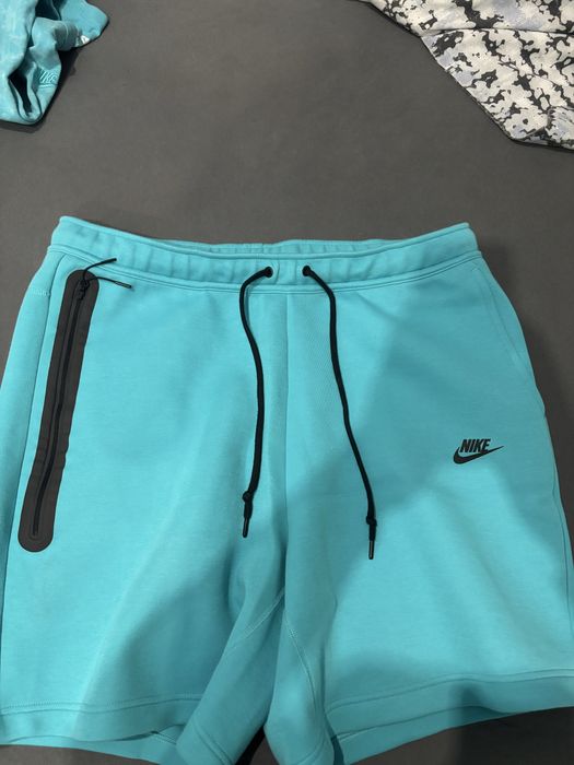 Комплект тениски и панталонки nike