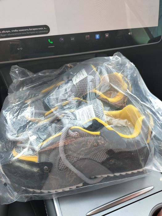 Кроссовки серые на 38,5 размер