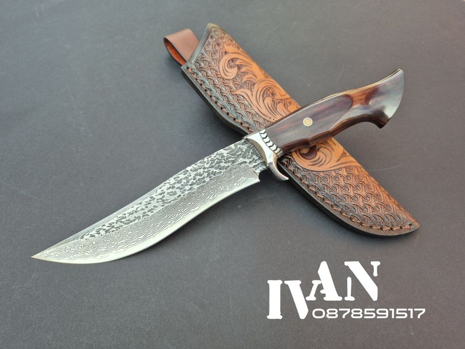 Японски ловен нож-Дамаска стомана със сърцевина VG10 и кожена кания