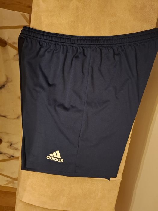 Мъжки къси панталони Adidas