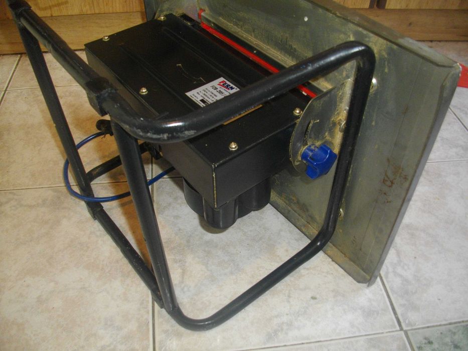 800 Вата Холандски Настолен Циркуляр Наклон На Диска ф205мм FERM FZB