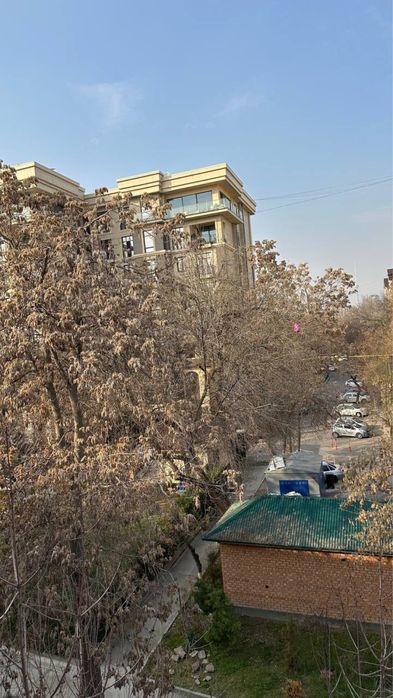 Своя на Ц-4 срочно 3/4/4