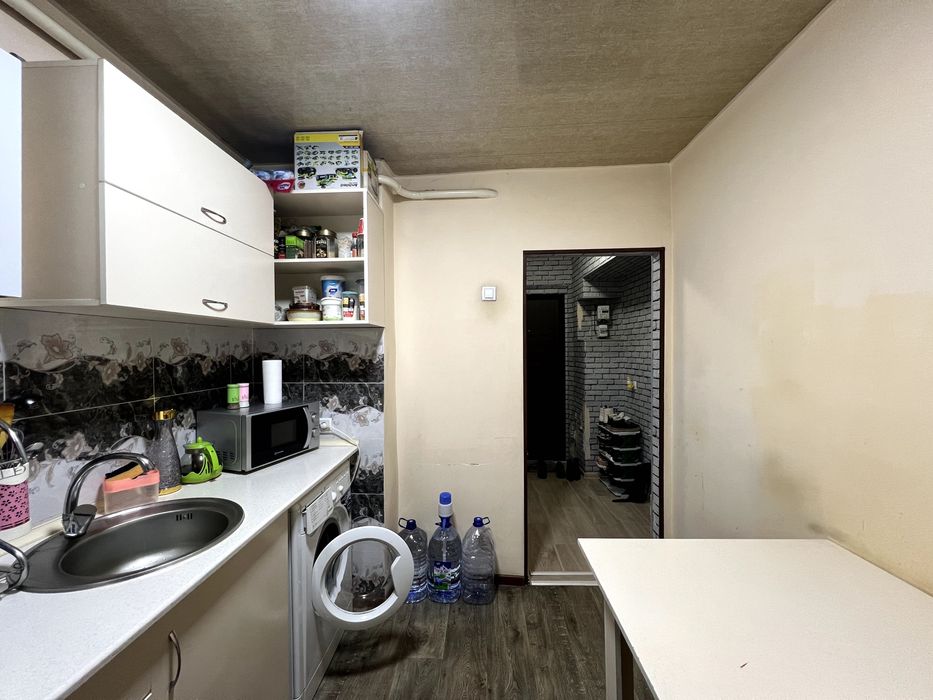 Продаётся 1 комн квартира 27 м2 кирпич Новомосковская стадион "СТАРТ"