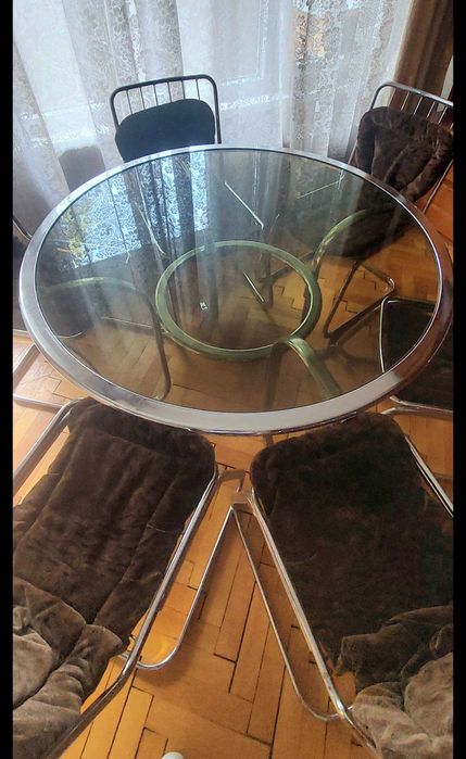 Маса със 6 стола комплект