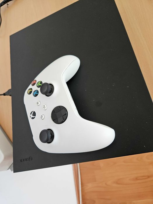 xbox one x + logitech g920 + logitech shifter